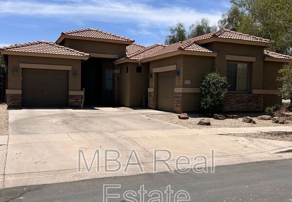 1407 E GARY WAY