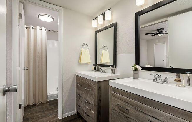 3 beds, 2 baths, 1,098 sqft, $1,800, Unit 34