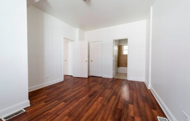 7241 S Phillips