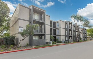 Enjoy modern living at The Riley, where stylish comfort meets convenience. Our thoughtfully designed apartments offer spacious layouts and premium amenities. Don't miss out on your dream home-schedule a tour today!