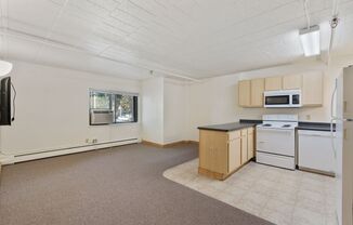 3 beds, 1 bath, 1,050 sqft, $1,700, Unit 11