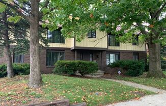 5883 RYEWYCK DR