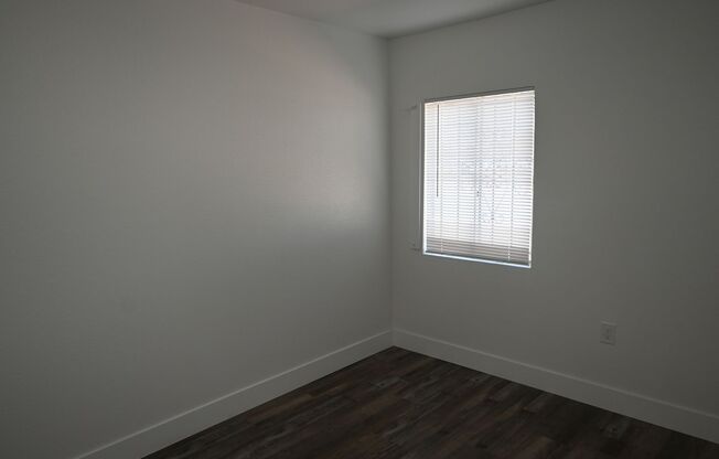 3 beds, 1 bath, $1,200