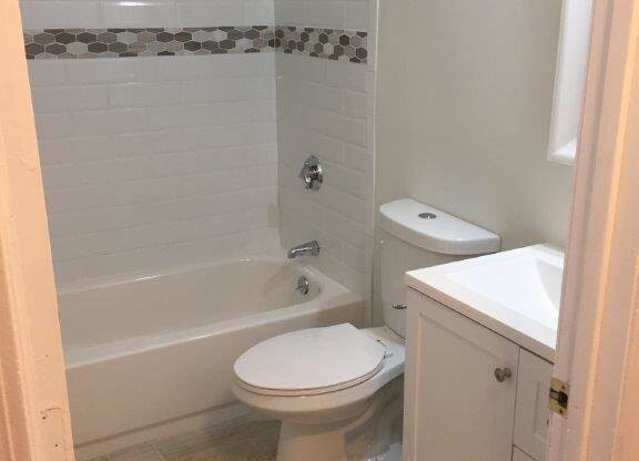 2 beds, 1 bath, 1,050 sqft, $2,550, Unit 3 WC- 14