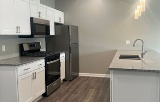 2 beds, 2 baths, 1,021 sqft, $2,000, Unit 2400-318