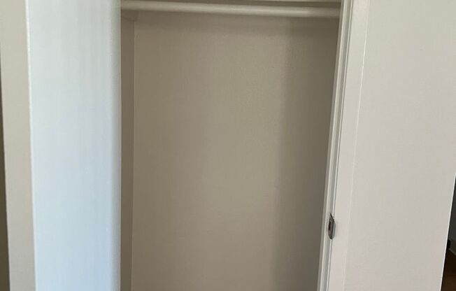 1 bed, 1 bath, 592 sqft, $1,115, Unit 217