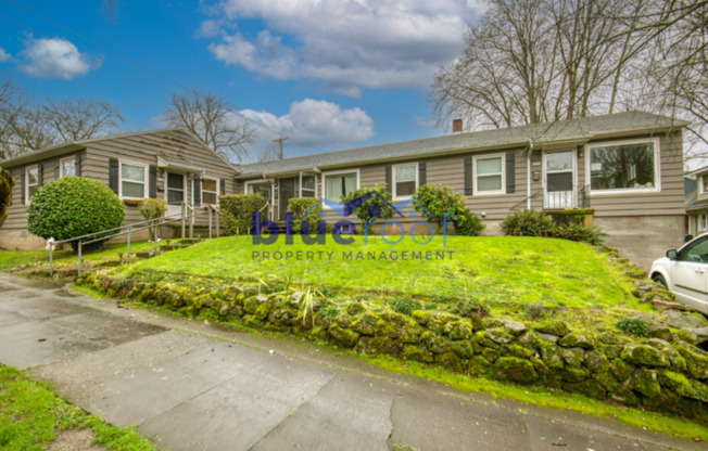 3242 3248 SE ALDER CT