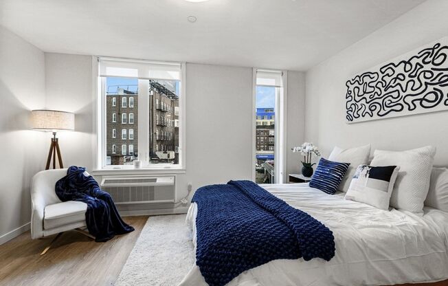 Studio, 1 bath, 425 sqft, $2,040, Unit 2M