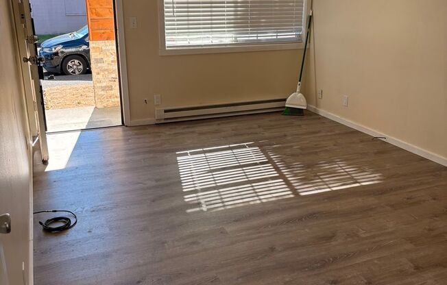 C2402 - Maple Court Apartments