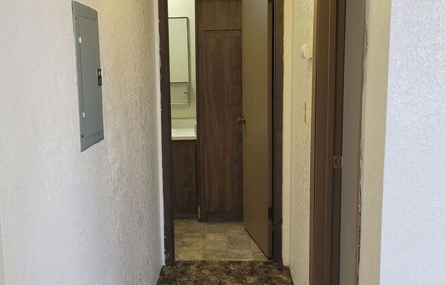 1 bed, 1 bath, 550 sqft, $895, Unit 523#28
