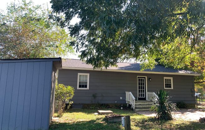 3 beds, 1 bath, $1,390