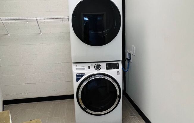 3 beds, 2 baths, 2,686 sqft, $2,650, Unit Unit 106