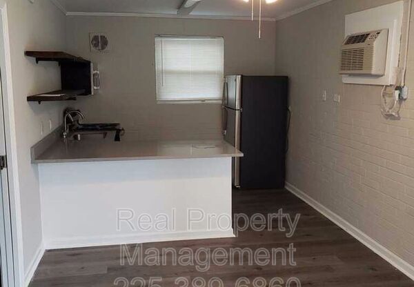 1121 Aster St.