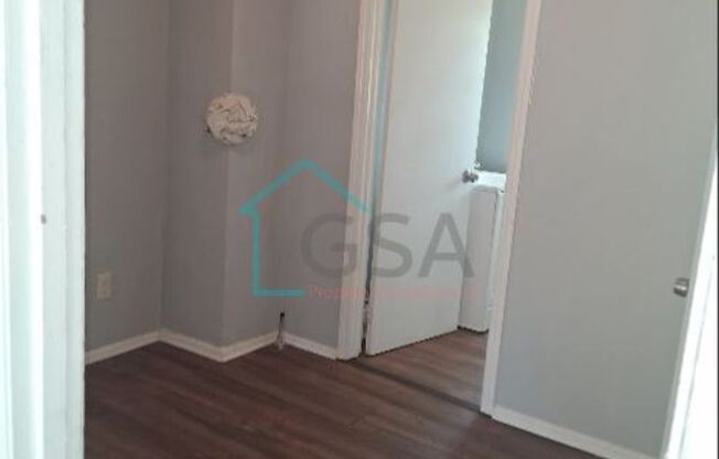 2 beds, 1 bath, 878 sqft, $1,000, Unit 126 Broadus Street-1