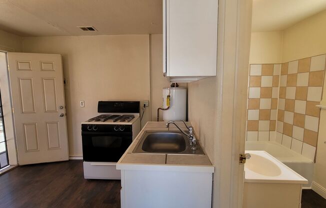 1 bed, 1 bath, 680 sqft, $795