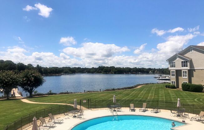 2BR Waterfront Condo in Davidson. Enjoy Beautiful Year Round Lake Views!