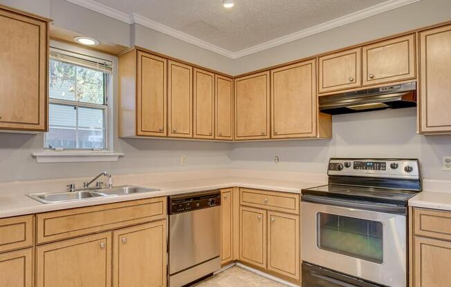 2453 RIVERLOOK DR