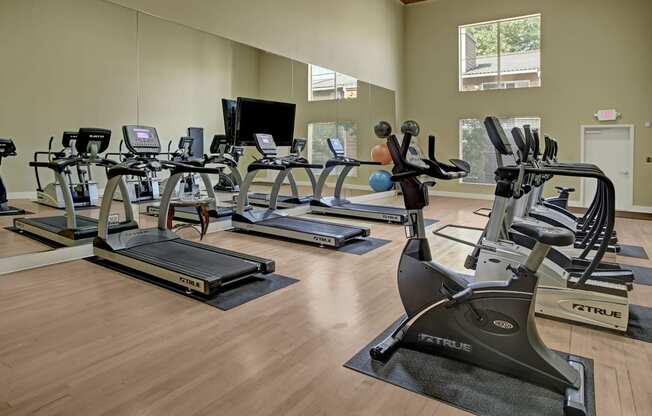 A'Cappella Gym Apartments in Lynnwood, WA