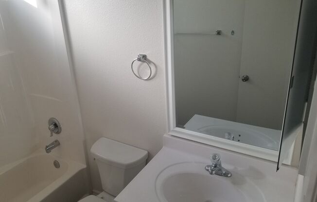 1 bed, 1 bath, 650 sqft, $1,995, Unit 77