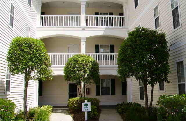 2 beds, 2 baths, $1,300