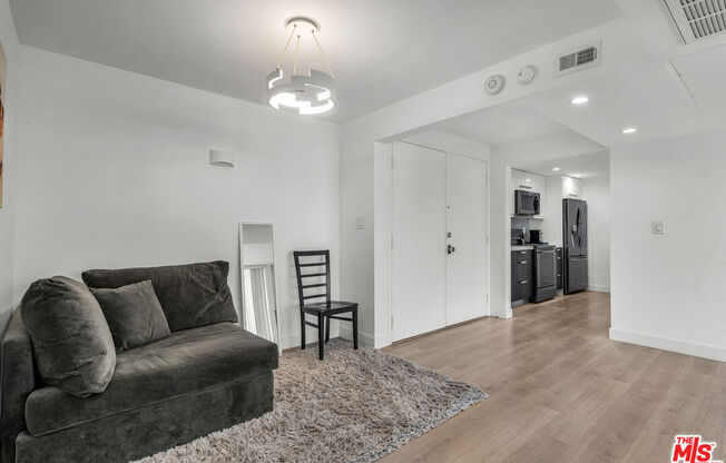 2 beds, 2 baths, 1,352 sqft, $5,100, Unit 1014