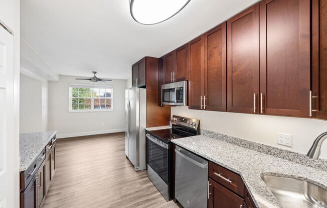 2 beds, 1.5 baths, 881 sqft, $2,225, Unit 5341 #6