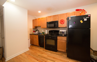 2 beds, 2 baths, $1,550, Unit 2nd Fl