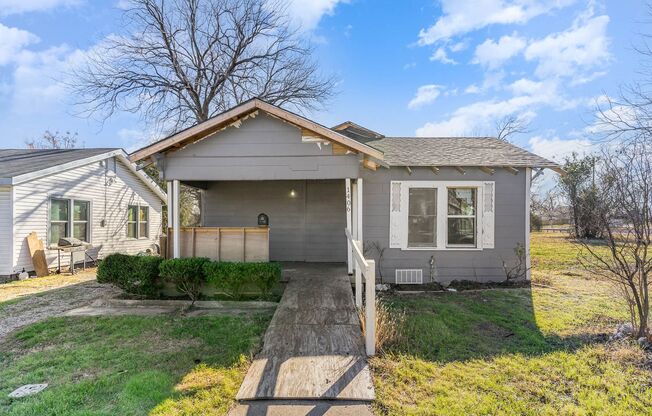 Spacious 4-Bedroom Home in Prime Dallas Location Near Transit, Schools & Downtown Access