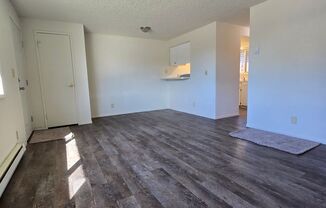 2 beds, 1.5 baths, 888 sqft, $1,300, Unit 5320