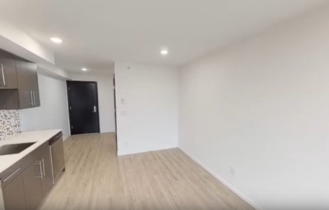 Studio, 1 bath, 322 sqft, $1,215, Unit 311