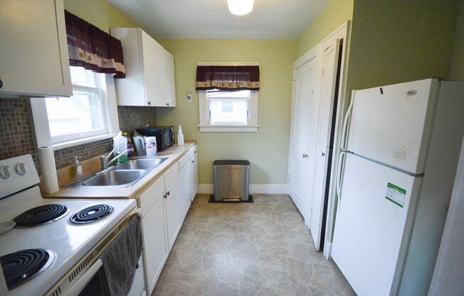 2 Bedroom in Fantastic Downtown/Silver Lake Area!