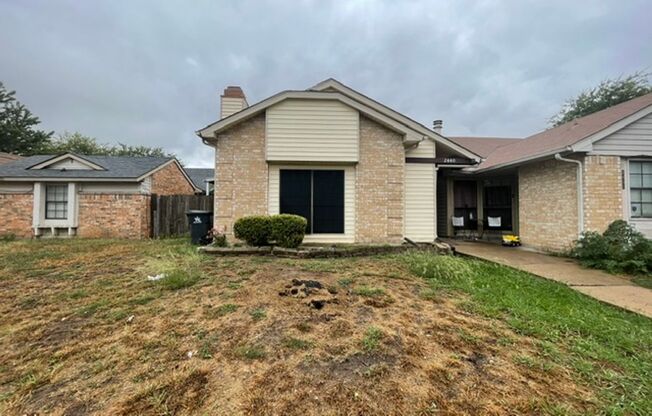 2440 Sunflower Drive, Arlington, Texas 76014