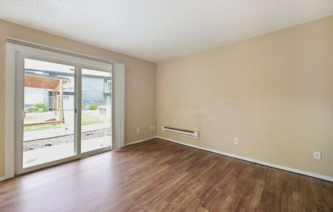 1 bed, 1 bath, 675 sqft, $1,149, Unit #15