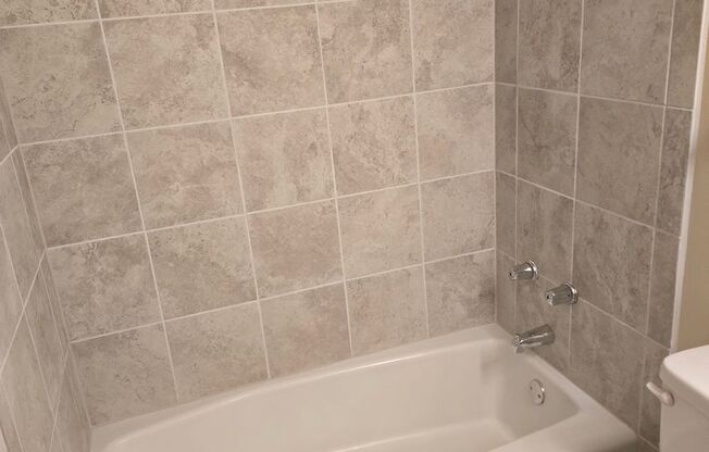 1 bed, 1 bath, 750 sqft, $987, Unit 109