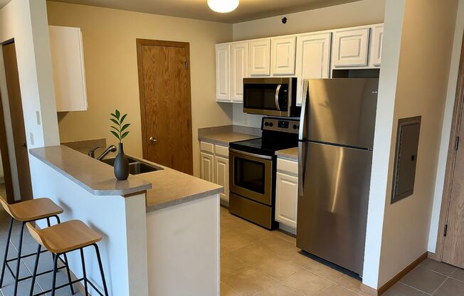 1 bed, 1.5 baths, 777 sqft, $1,540, Unit 302-305