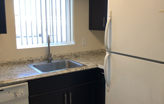 1 bed, 1 bath, 650 sqft, $1,100, Unit 126