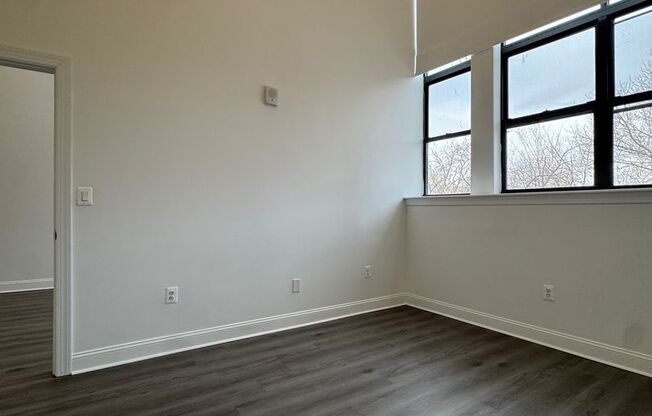 3 beds, 2 baths, 1,292 sqft, $1,840, Unit Unit 301 (Loft)