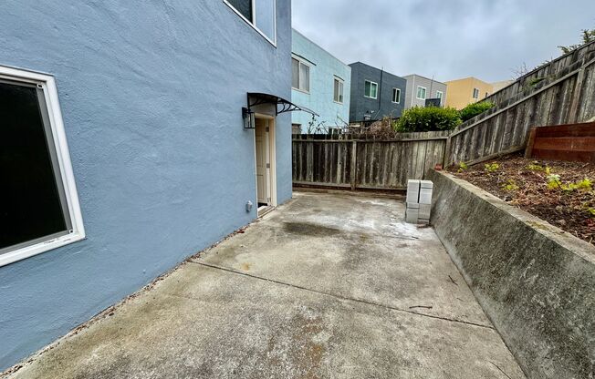 1 bed, 1 bath, 500 sqft, $2,100, Unit Downstairs