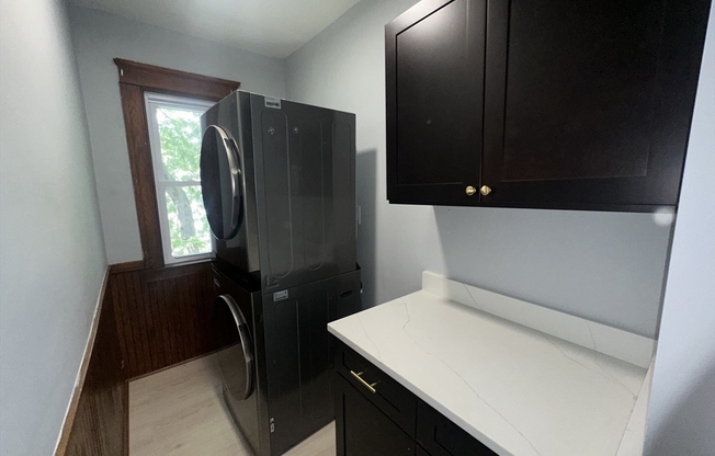 3 beds, 1 bath, 1,148 sqft, $2,800, Unit 3