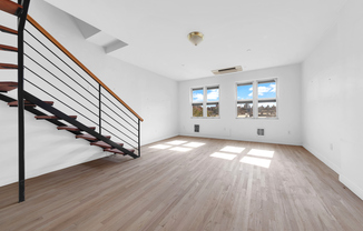 352 W 123 ST