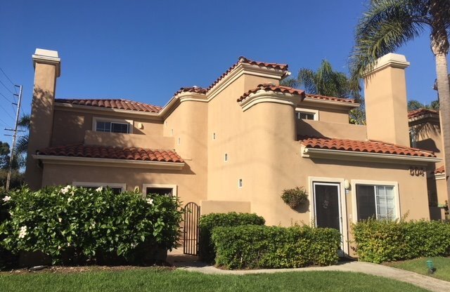 Villa Del Mar: 3 Bedroom 2.5 Bath Attached Townhouse