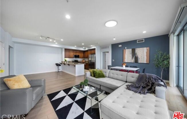 2 beds, 2 baths, 1,330 sqft, $3,600, Unit 510