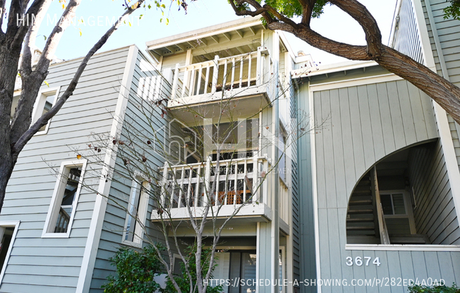 3674 OAKWOOD TER