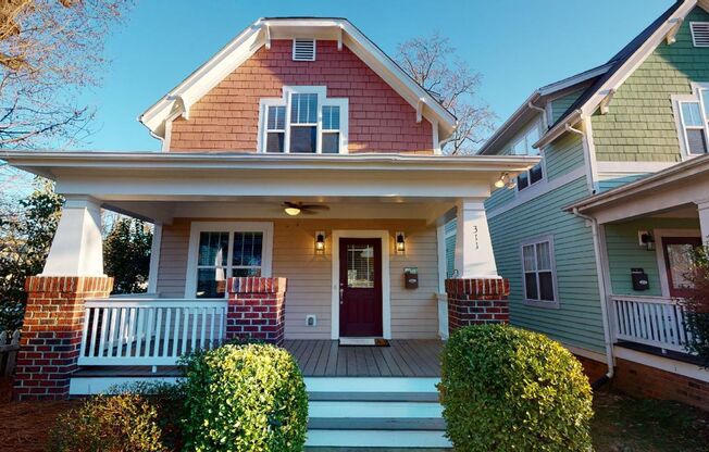 Spacious 4 BR/3.5 BA Craftsman in Wesley Heights w/ Garage