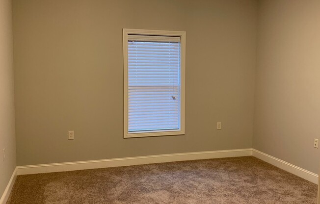 1 bed, 1 bath, 848 sqft, $775, Unit 04