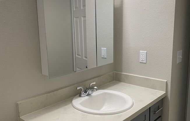 2 beds, 1 bath, 830 sqft, $1,465, Unit P-248