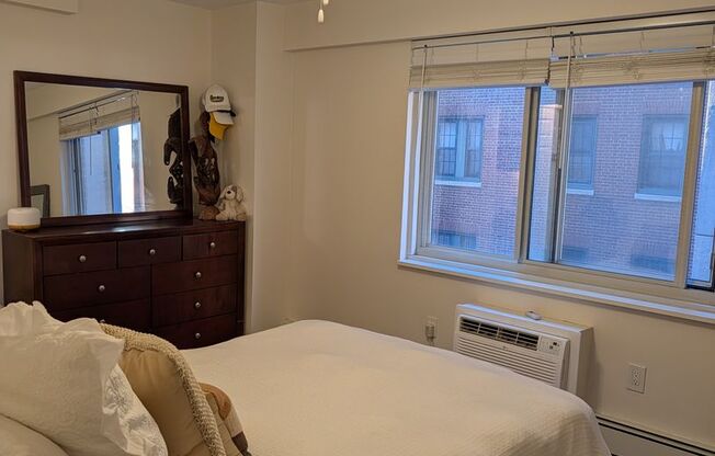 1 bed, 1 bath, 606 sqft, $2,950, Unit 701