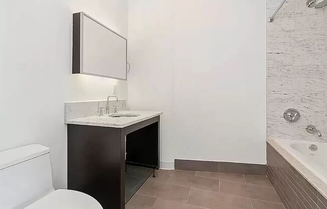 Studio, 1 bath, $3,800, Unit 2H