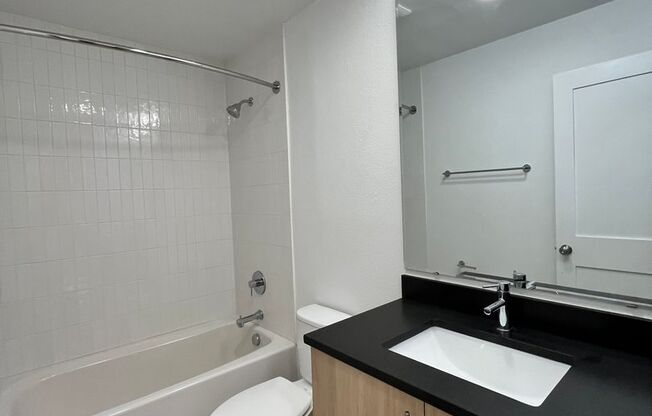 2 beds, 1 bath, $1,995, Unit 6