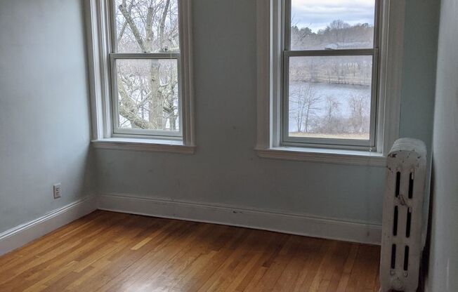 Jamaica Plain top floor 2 bedroom for September 1